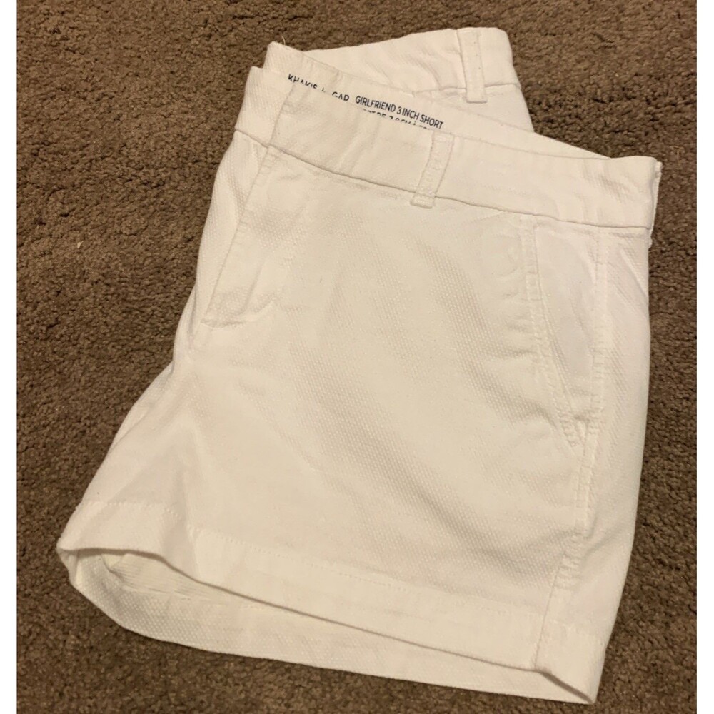 Khakis By Gap White Shorts Size 10/30 Girlfriend 3 Inch